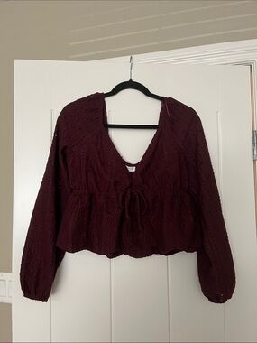 Kirious Women's Eyelet Peplum Tie-Front Top - Burgundy